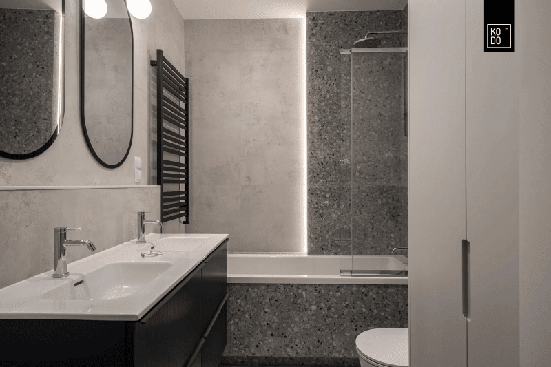 Minimalistyczne dwupoziomowe mieszkanie