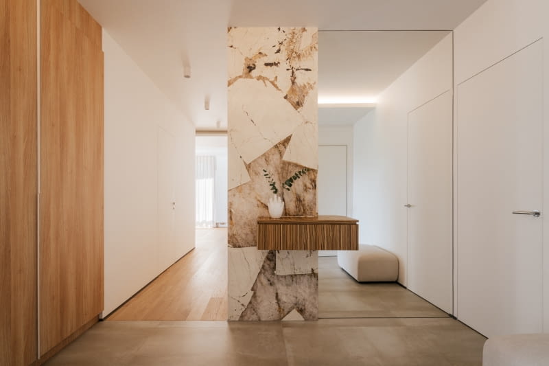 Światło, przestrzeń i architektura - apartament w zielonej części Marymontu