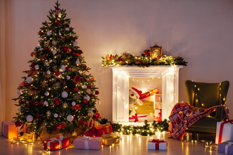 Z jakiego tworzywa wybrać choinkę: PE czy PVC? Z jakiego tworzywa wybrać choinkę: PE czy PVC?