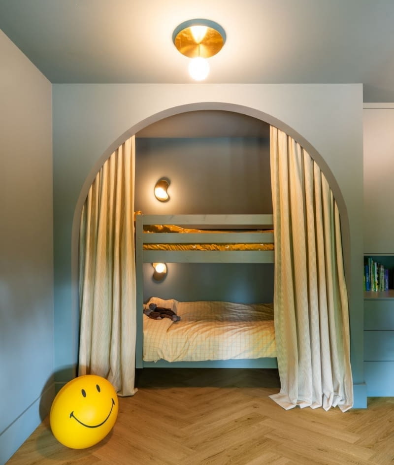 Kolorowy sufit - propozycje aranżacji wnętrz Kolorowy sufit - propozycje aranżacji wnętrz