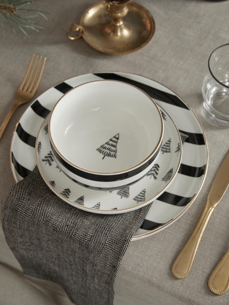 Komplet ręcznie wykonanych naczyń z porcelany Lumi, dla 4 osób (12 elem.)