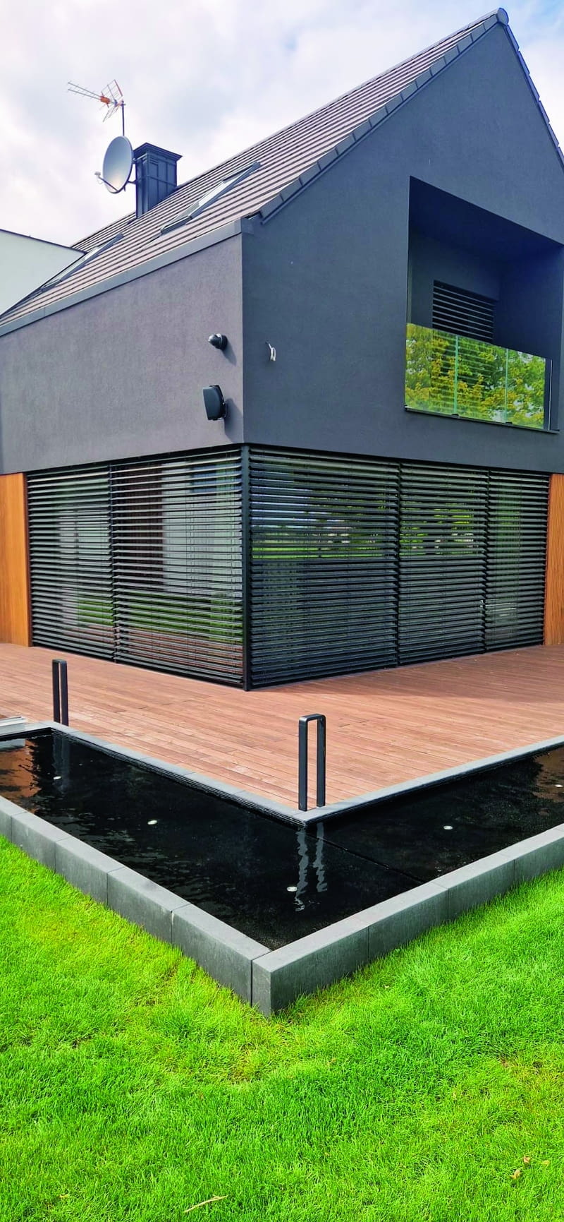 Dwie ciemne stodoły Dwie ciemne stodoły