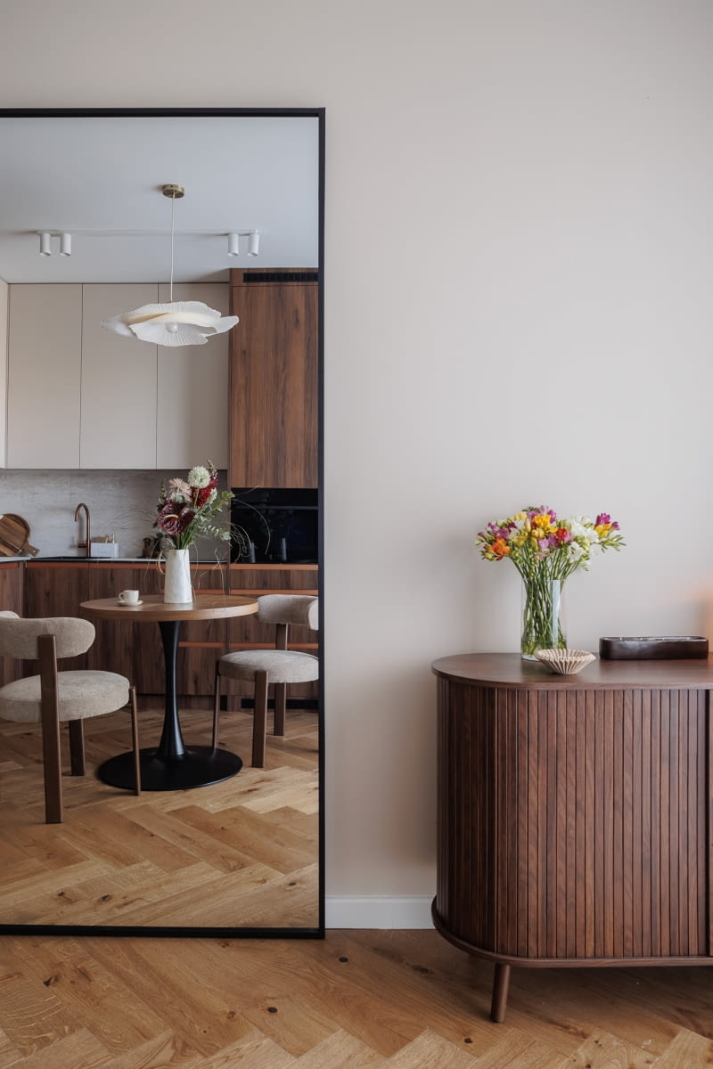 Wnętrze inspirowane estetyką połowy XX wieku - projekt Decoroom Wnętrze inspirowane estetyką połowy XX wieku - projekt Decoroom