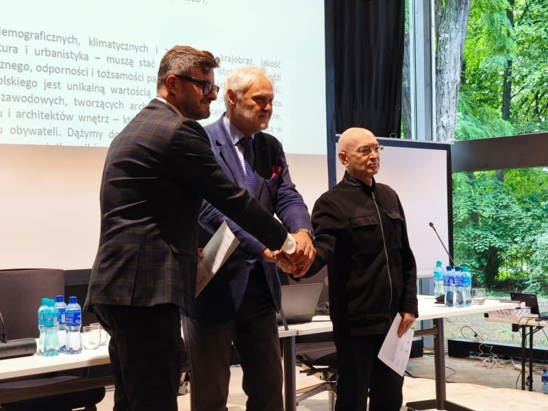 Marek Chrobak, Piotr Fokczyński i Bolesław Stelmach podpisali Kartę Warszawską Marek Chrobak, Piotr Fokczyński i Bolesław Stelmach podpisali Kartę Warszawską