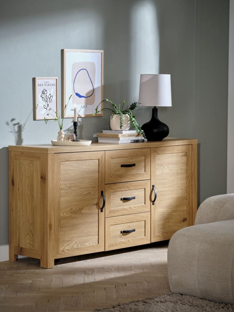 Kredens JUNGEN 2 drzwi 3 szuflady kolor ciepłego dębu Kredens JUNGEN 2 drzwi 3 szuflady kolor ciepłego dębu