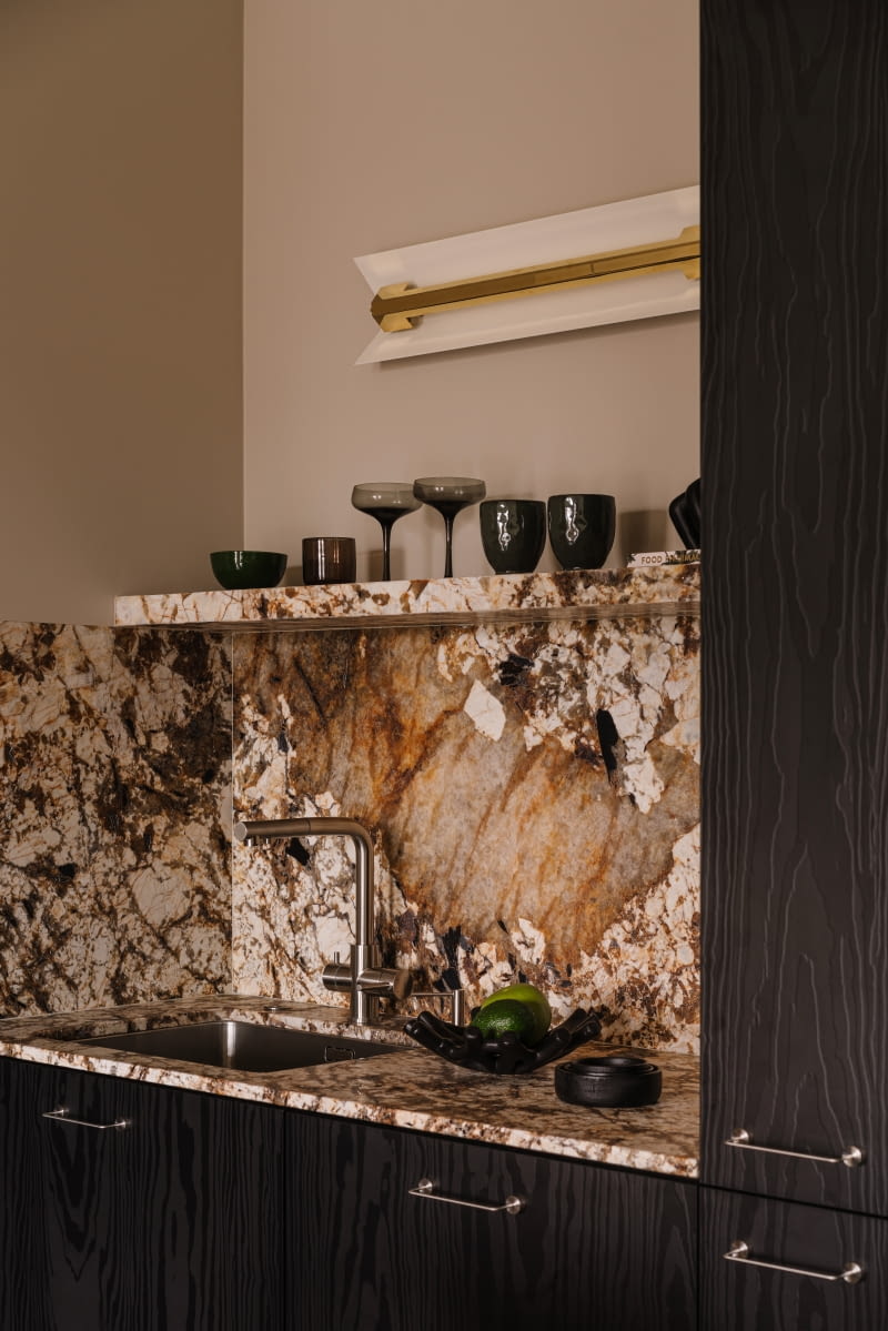 80-metrowe mieszkanie na warszawskim Muranowie