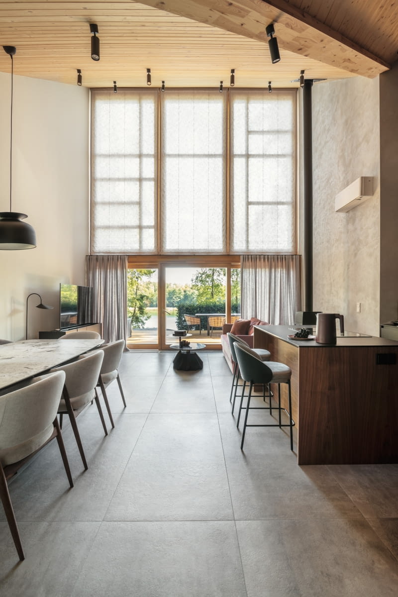 Dom na Mazurach - aranżacja wnętrz projektu Decoroom