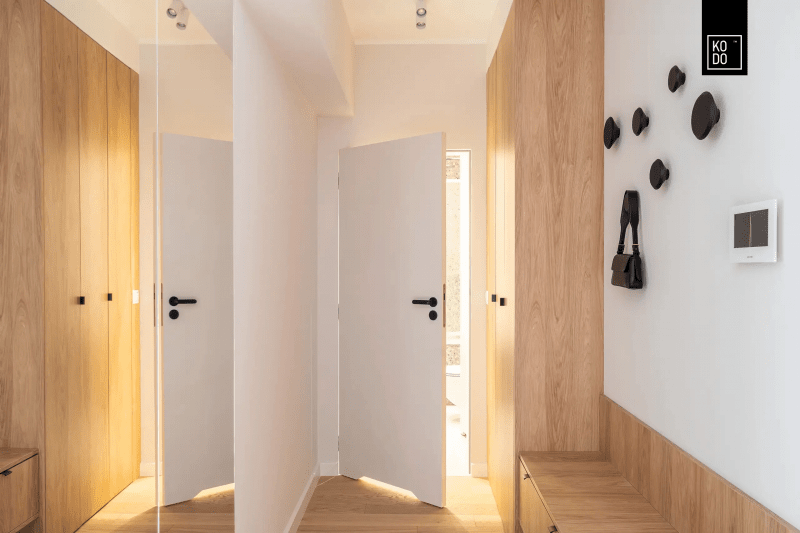 Minimalistyczne dwupoziomowe mieszkanie