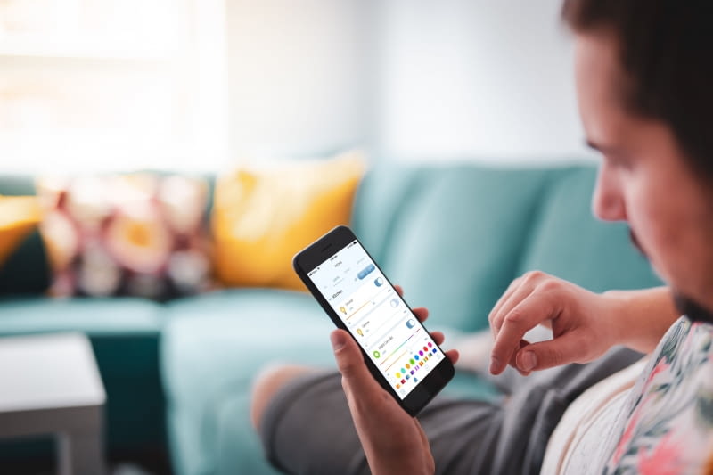 Dzięki wykorzystaniu technologii Z-Wave możliwe jest sterowanie różnymi urządzeniami za pomocą komputera, smartfona lub tabletu Osprzęt elektroinstalacyjny