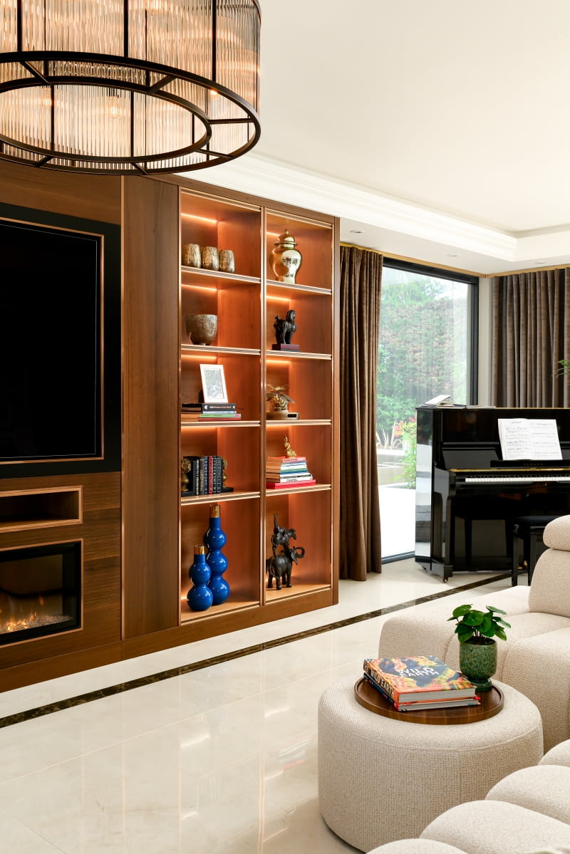 Santosh House: współczesna interpretacja brytyjskiej elegancji Santosh House: współczesna interpretacja brytyjskiej elegancji