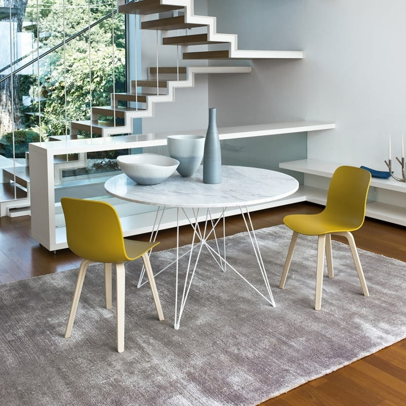 Stół XZ3 (Magis), podstawa ze stalowych prętów chromowanych lub pokrytych żywicą epoksydową, blat z MDF, śr. 120 cm, 4605 zł, fabrykaform.pl Stół XZ3 (Magis), podstawa ze stalowych prętów chromowanych lub pokrytych żywicą epoksydową, blat z MDF, śr. 120 cm, 4605 zł, fabrykaform.pl