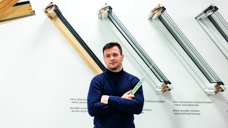 Innowacyjna konstrukcja okien GREENVIEW z wyższym profilem skrzydła oraz nowym, trzyszybowym pakietem P50 wpływa na ochronę ciepła i na mniejsze zużycie energii potrzebnej do ogrzania naszego poddasza.