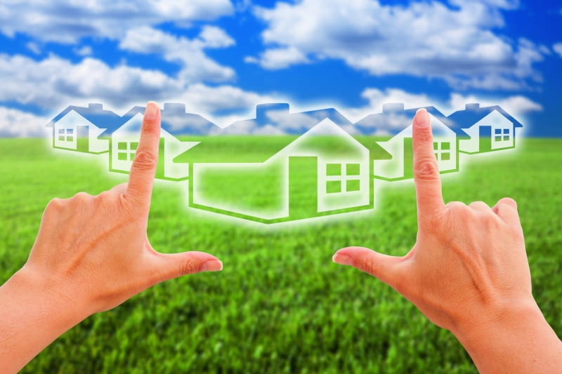 Wybierając działkę, kierujemy się nie tylko chwilowymi upodobaniami,  lecz także funkcjonalnością i przyszłymi perspektywami, które wpłyną  na naszą satysfakcję i komfort życia w nowym domu