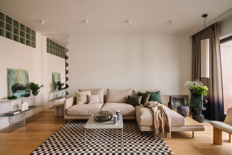 80-metrowe mieszkanie na warszawskim Muranowie