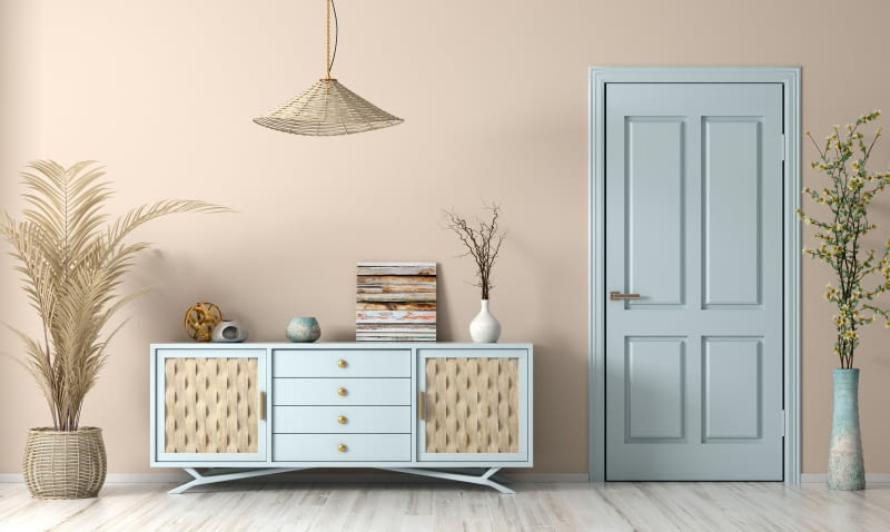 Jakie listwy wybrać, by połączyć drzwi z podłogą