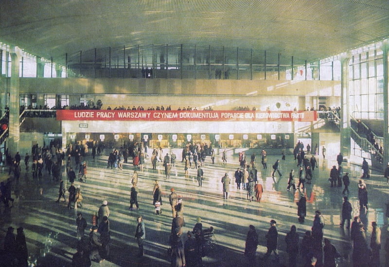 Hala główna Dworca Centalnego w 1975 roku