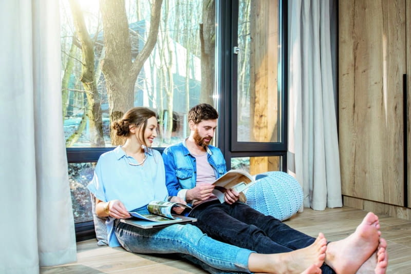 Szyby grzewcze zostały opracowane pod kątem prostego połączenia ich z systemem fotowoltaiki, który w Polsce wyjątkowo dynamicznie zyskuje na popularności