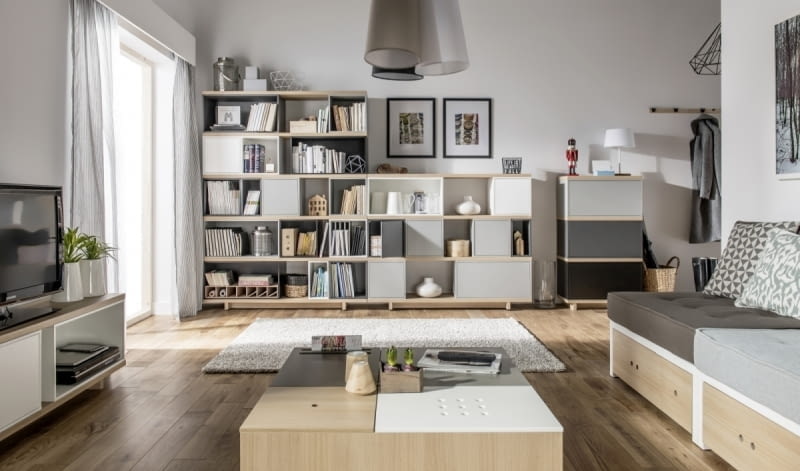 Półki na książki.