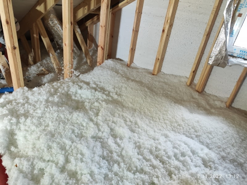 URSA PUREFLOC to nowoczesny standard izolacji URSA PUREFLOC to nowoczesny standard izolacji