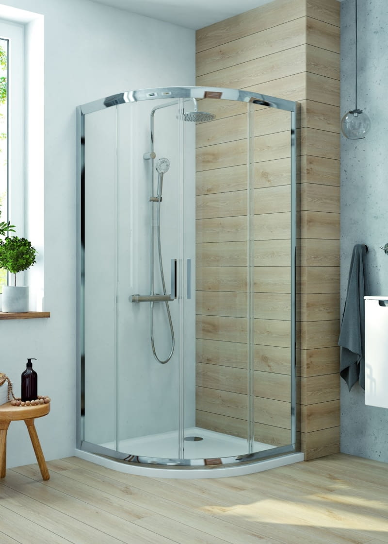 Ponadczasowy kształt półokrągłej kabiny doda uroku wnętrzu,  a jednocześnie pozwoli zaoszczędzić miejsce. To praktyczne rozwiązanie do niewielkiej łazienki