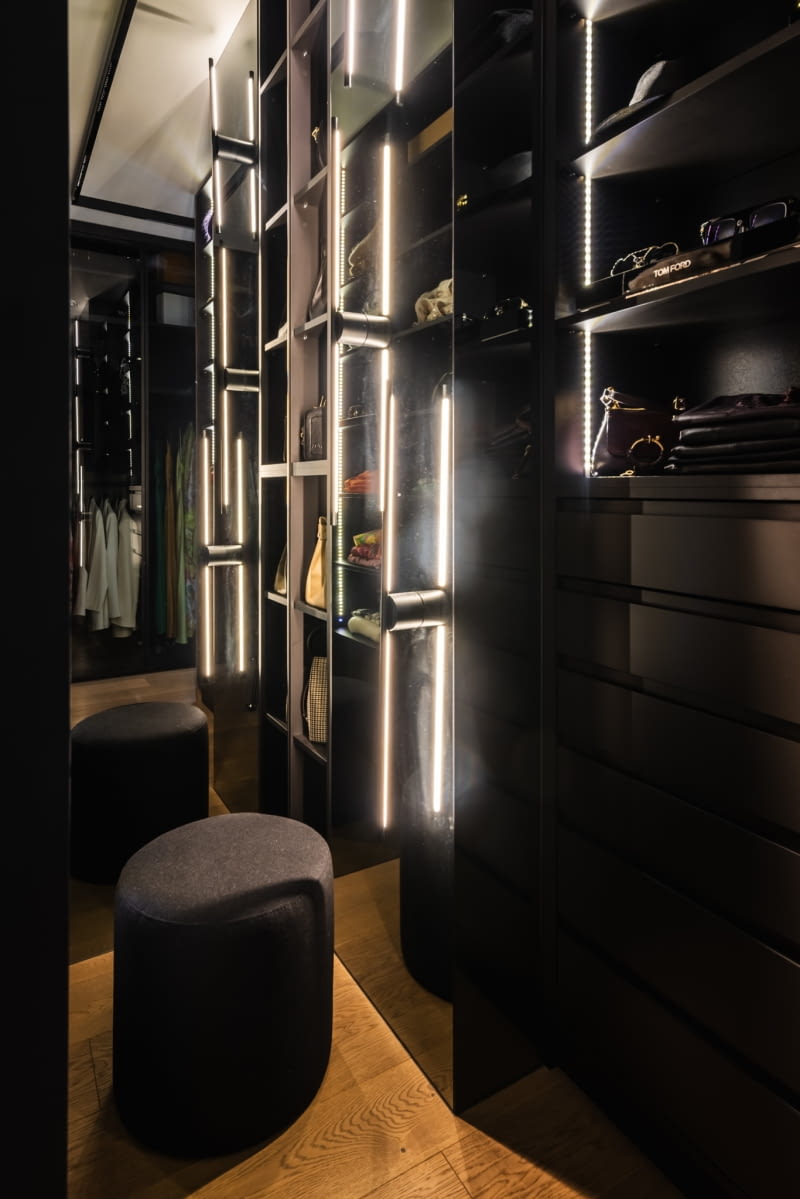 Apartament z widokiem na staw: zaprojektowany z myślą o wyciszeniu Apartament z widokiem na staw: zaprojektowany z myślą o wyciszeniu
