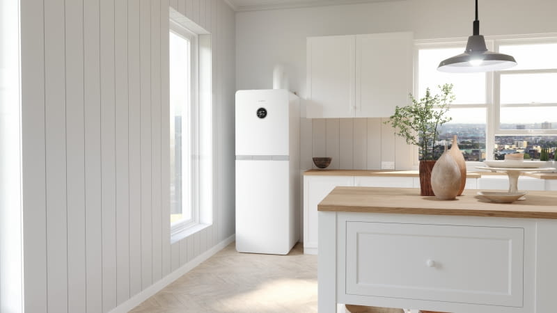 W kotle kompaktowym maksymalna ilość  elementów instalacji hydraulicznych ukryta  jest pod estetyczną obudową urządzenia,  więc niewidoczna dla użytkownika