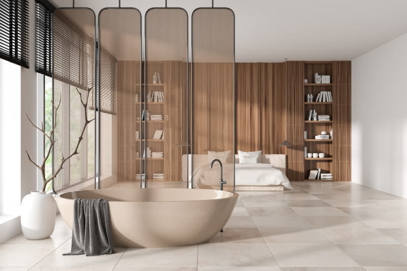 Urządzając sypialnię z wanną wolno stojącą, poszukaj takiego modelu ceramiki, który dyskretnie podkreśli przyjętą aranżację