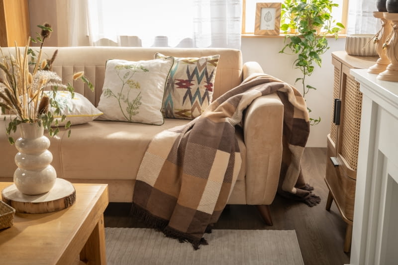 Salon w stylu cottage – jak stworzyć przytulne wnętrze z duszą? Salon w stylu cottage – jak stworzyć przytulne wnętrze z duszą?