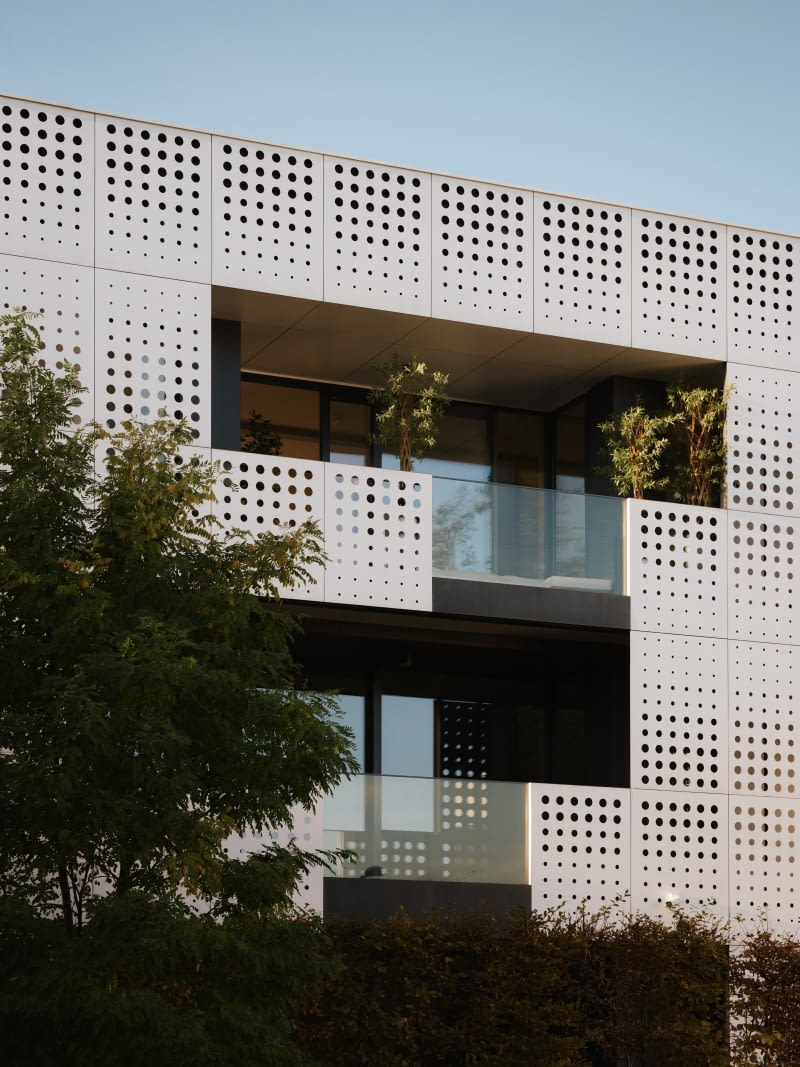 Światło, przestrzeń i architektura - apartament w zielonej części Marymontu