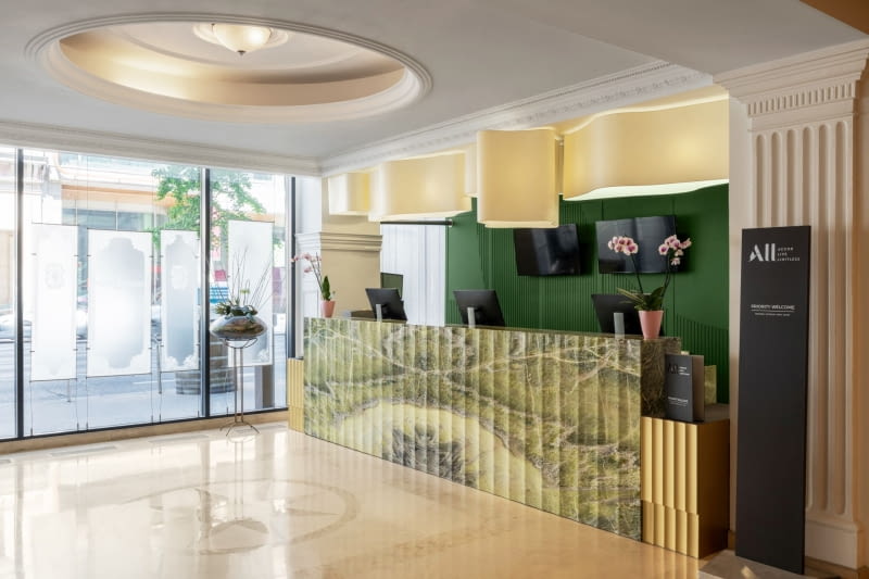 Wnętrza hotelu Mövenpick Budapest Centre - projekt pracowni Tremend