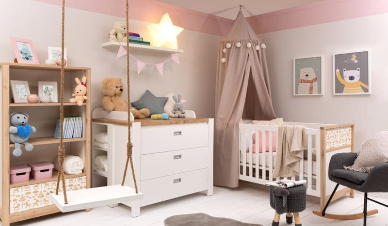 Biały pokój dla dziewczynki