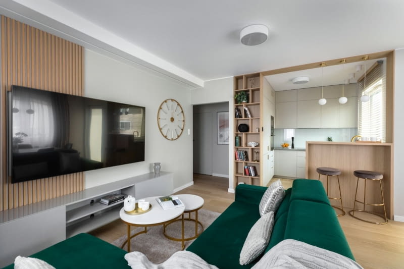 Lekki, ażurowy zegar ścienny Visible Sticks marki Kare Design w złotym kolorze to świetne uzupełnienie nowoczesnej aranżacji. Wzmacnia motyw przewodni wystroju wnętrza, któym są dodatki tej barwy. Lekki, ażurowy zegar ścienny Visible Sticks marki Kare Design w złotym kolorze to świetne uzupełnienie nowoczesnej aranżacji. Wzmacnia motyw przewodni wystroju wnętrza, któym są dodatki tej barwy.