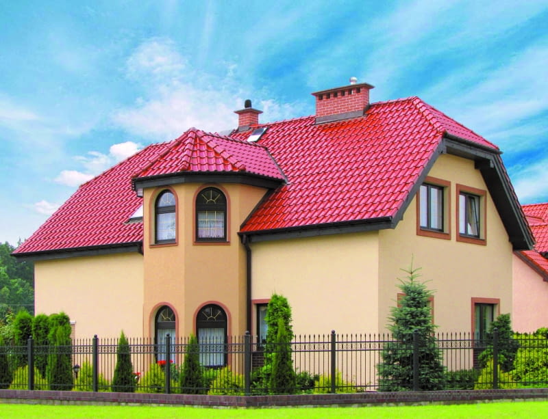 Ponieważ większość budowanych dziś domów ma ściany ocieplane od zewnątrz, tynki grubowarstwowe znajdują zastosowanie praktycznie jedynie na elewacjach domów o ścianach  jednowarstwowych, które nie potrzebują ocieplenia