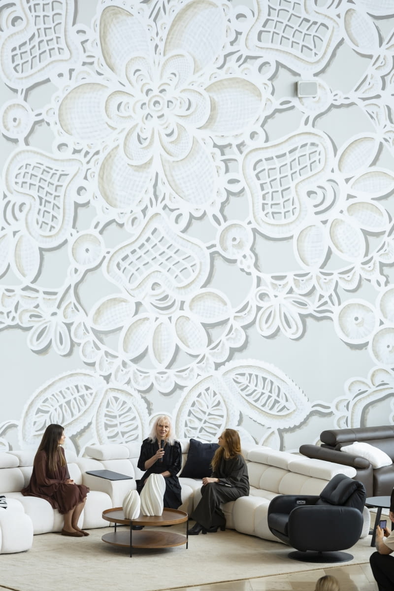 NeSpoon stworzyła nowy mural w warszawskiej DOMOTECE