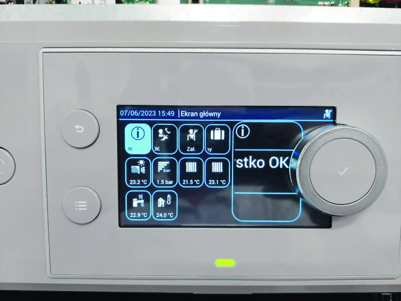 W instrukcji obsługi pompy ciepła znajdziemy  listę komunikatów, które mogą świadczyć  o usterce lub awarii urządzenia oraz informację, jak należy postąpić w tej sytuacji