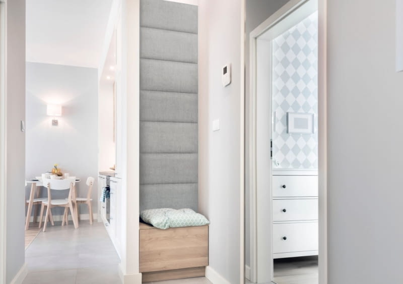 Małe mieszkanie w jasnych kolorach