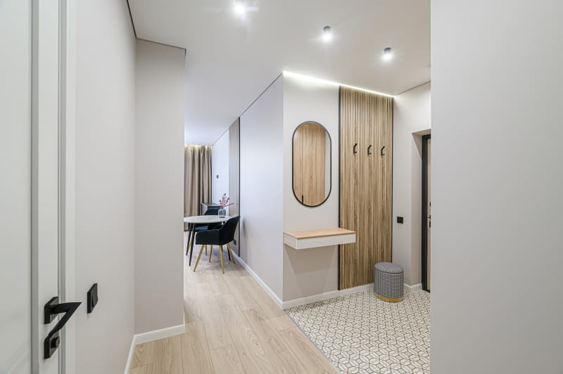 Wzorzyste płytki w przedpokoju