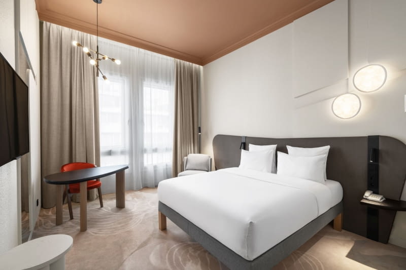 Wnętrza hotelu Mövenpick Budapest Centre - projekt pracowni Tremend