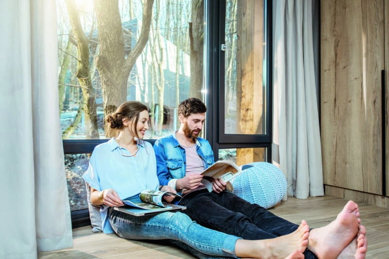 Eglas to nowoczesne rozwiązanie grzewcze, które zapewnia komfort cieplny wewnątrz  pomieszczeń, niweluje przeciągi i uczucie chłodu