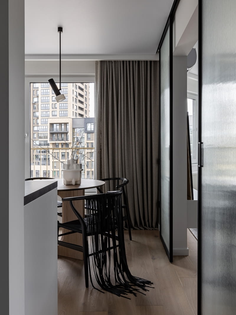 Małe mieszkanie w minimalistycznym stylu