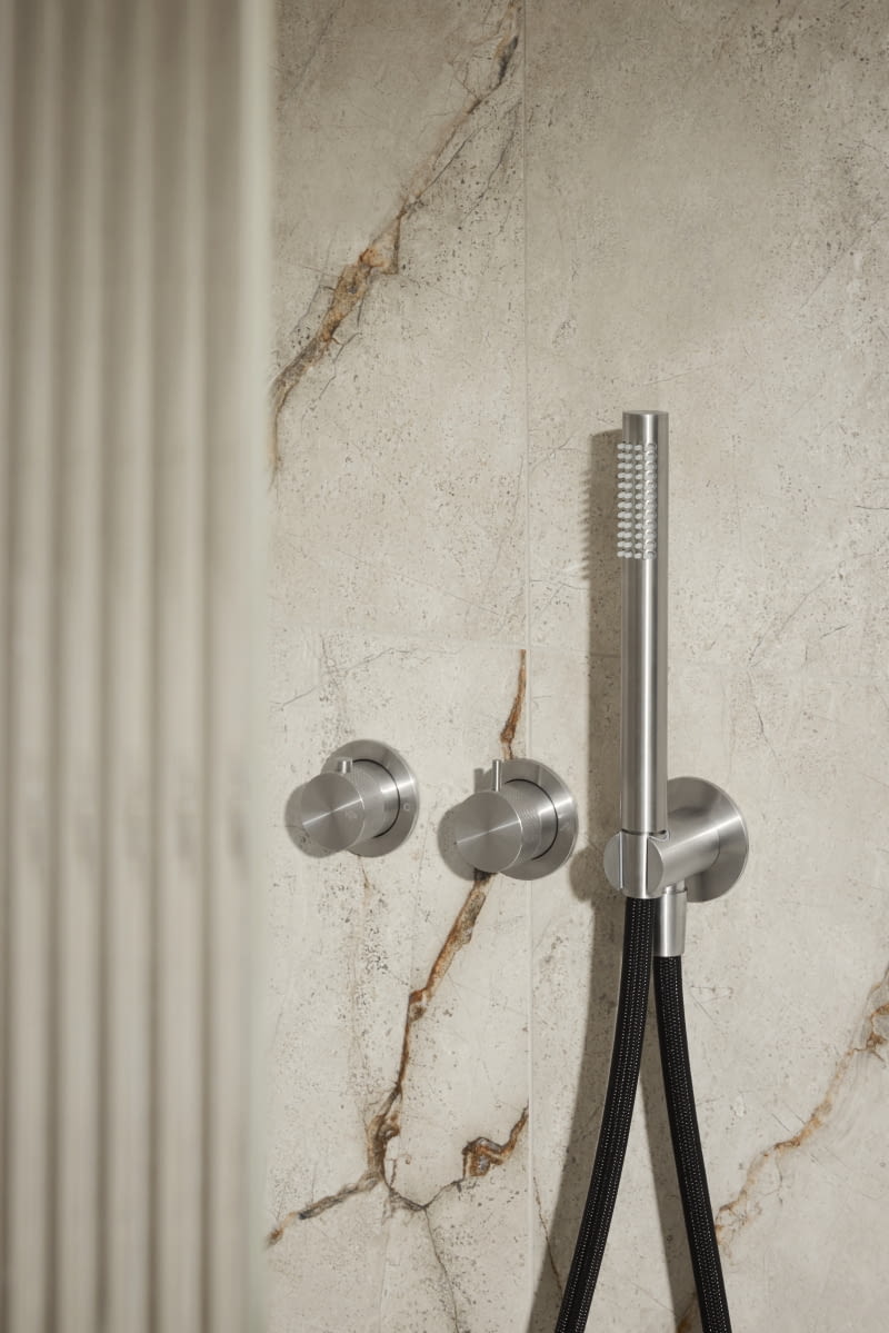 Kolekcja baterii łazienkowych MOZA316L. Model 23