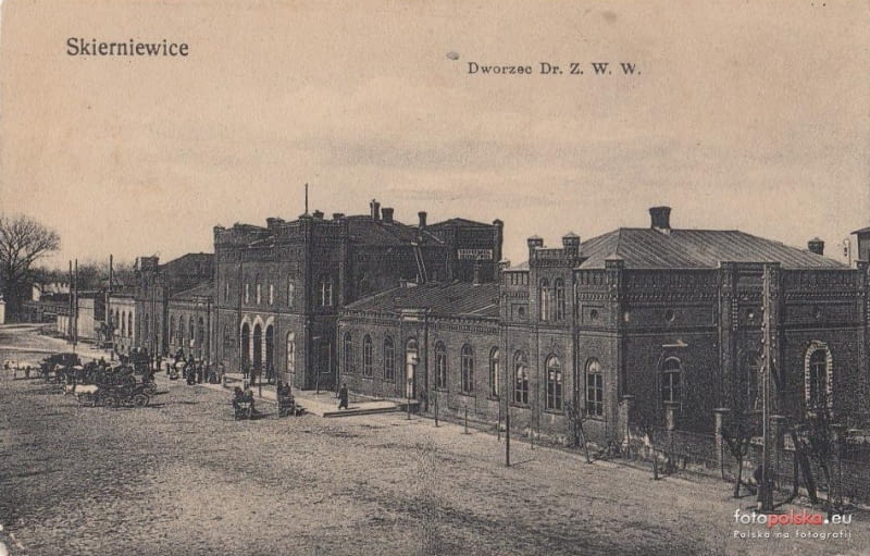 Lata 1900-1910 , Skierniewice. Dworzec kolei warszawsko-wiedeńskiej. Lata 1900-1910 , Skierniewice. Dworzec kolei warszawsko-wiedeńskiej.
