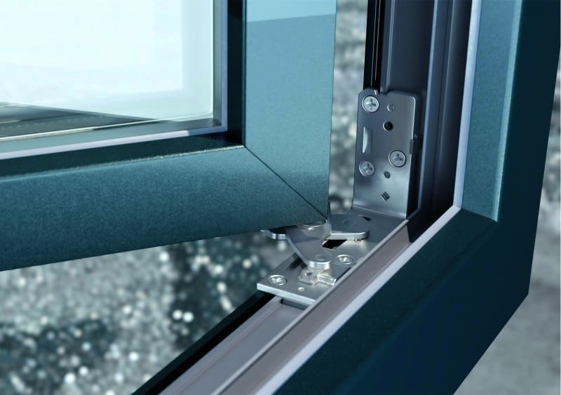 Ukryte zawiasy w oknach są całkowicie niewidoczne dla oka i nie deformują uszczelek, dzięki  czemu okno zachowuje wysoką szczelność