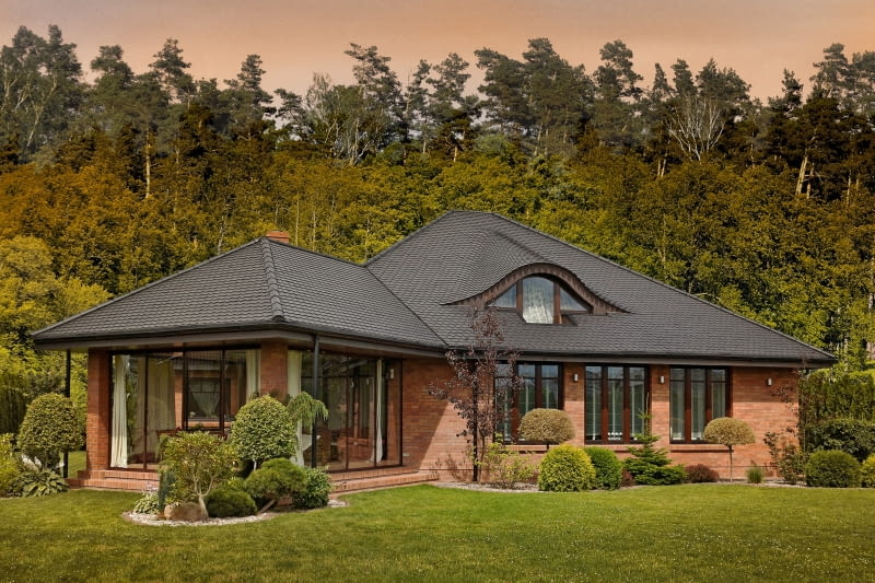Dachówka ceramiczna Braas Opal, kolor antracytowy Dachówka ceramiczna Braas Opal, kolor antracytowy
