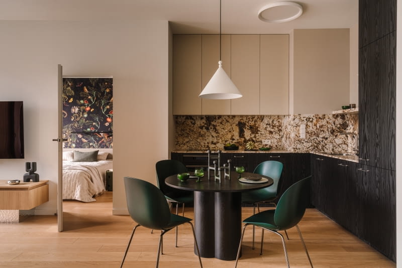 80-metrowe mieszkanie na warszawskim Muranowie