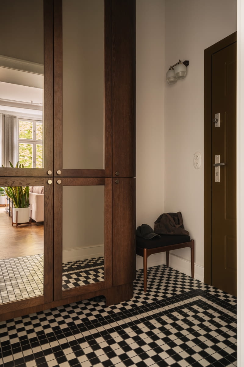 Mieszkanie w odrestaurowanej secesyjnej kamienicy w Poznaniu Mieszkanie w odrestaurowanej secesyjnej kamienicy w Poznaniu