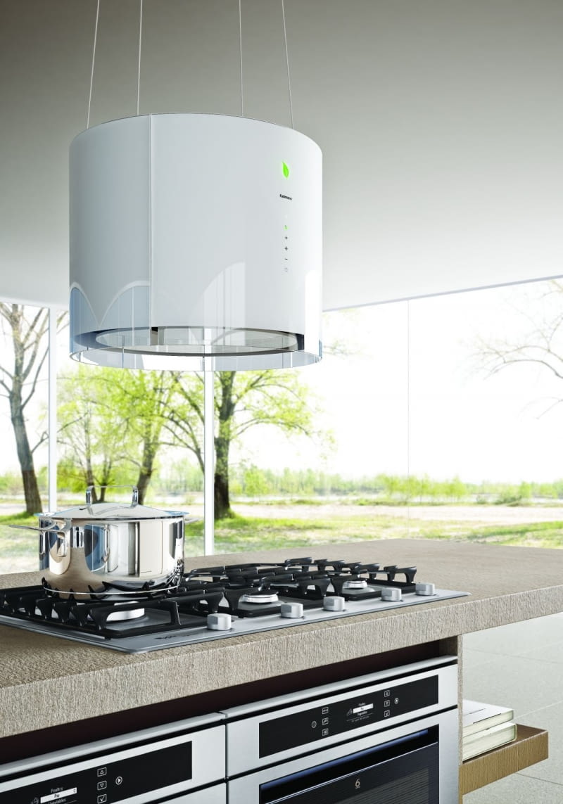 Okap wyspowy został stworzony na potrzeby nowoczesnych kuchni, w których estetyka i design używanych sprzętów są dużym atutem. Okap wyspowy został stworzony na potrzeby nowoczesnych kuchni, w których estetyka i design używanych sprzętów są dużym atutem.