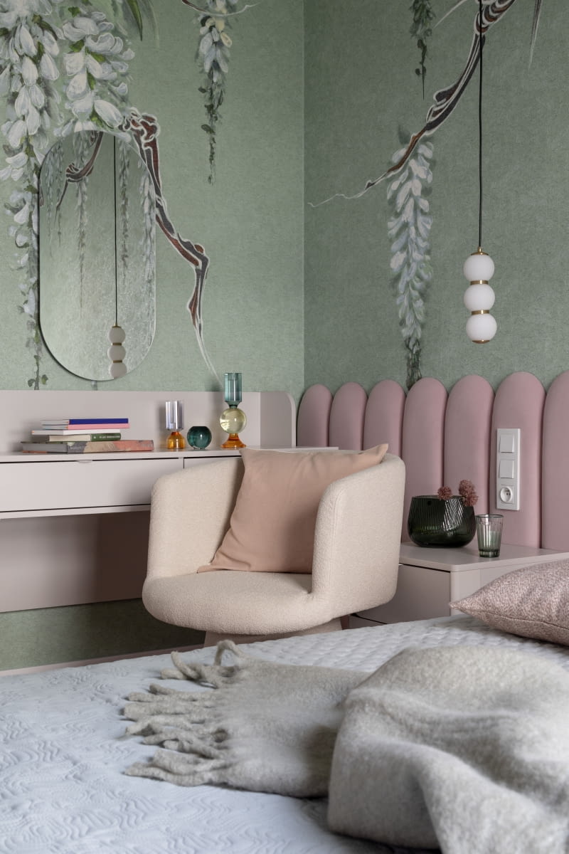 Szafki nocne i toaletkę z dobranym do niej kolorystycznie fotelem skompletowano w sklepie lectus24.pl. Szafki nocne i toaletkę z dobranym do niej kolorystycznie fotelem skompletowano w sklepie lectus24.pl.