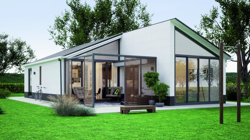 Uproszczona bryła domu przykryta dwuspadowym dachem i z minimalną powierzchnią przegród zewnętrznych, jakimi sa ściany, sprzyja ekonomicznej budowie oraz pozwala na oszczędności podczas późniejszej eksploatacji