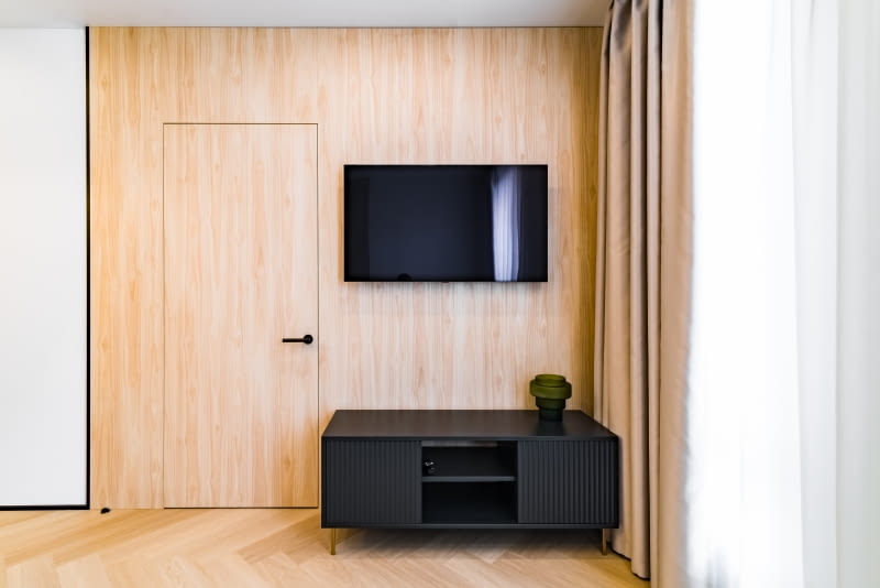 Jak łączyć drzwi z podłogą